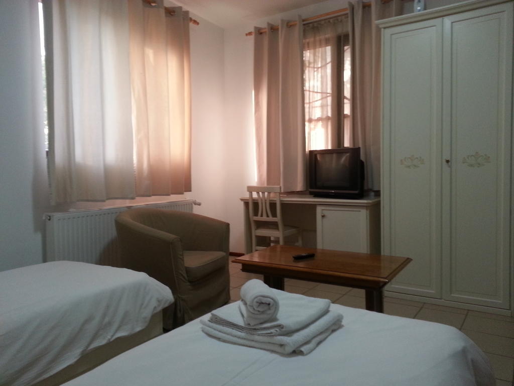 Banu Manta Apartments Бухарест Номер фото