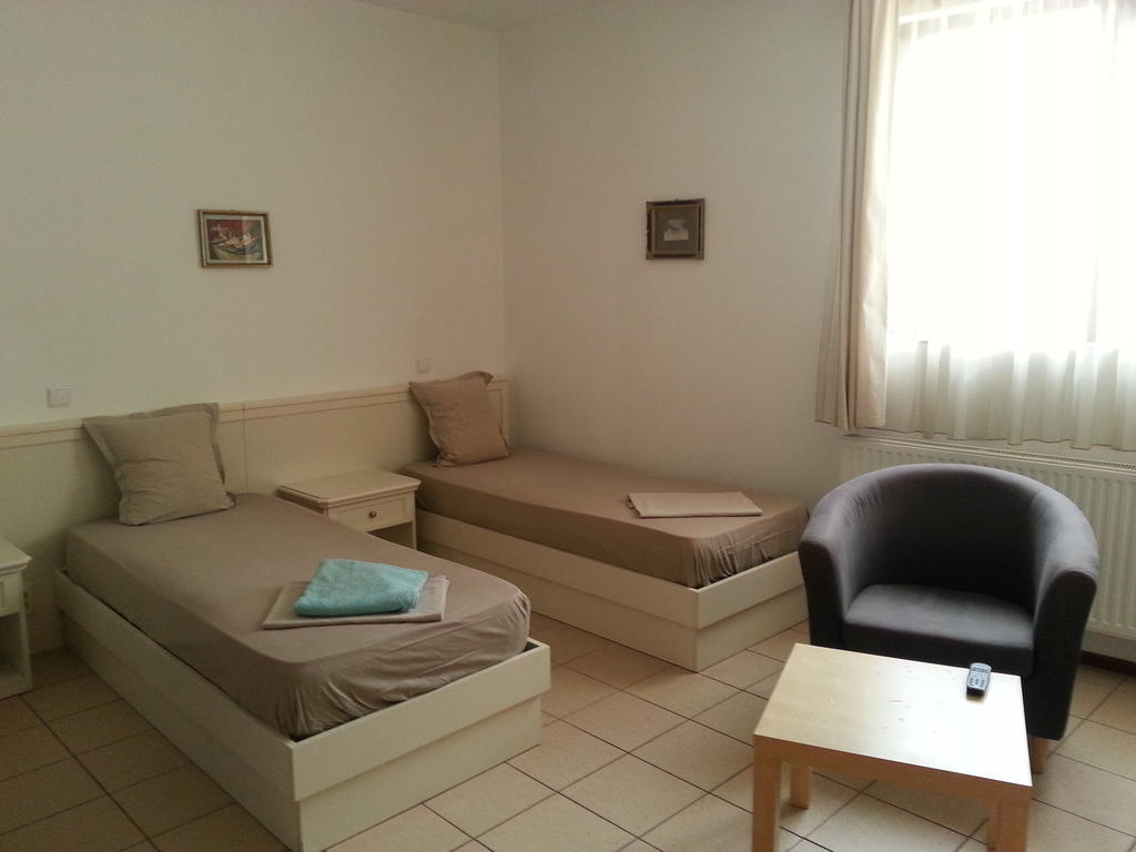 Banu Manta Apartments Бухарест Номер фото